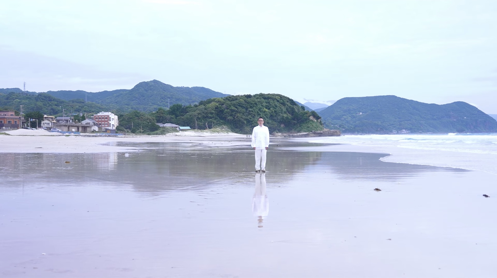 晴れ渡る空 — メインビジュアル